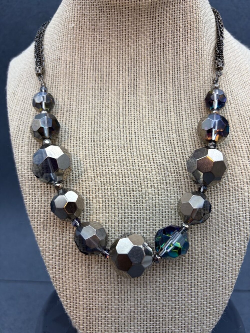 Simply Vera Wang Faceted Necklace 18 In Gunmetal Silver Bead Iridescent Glam